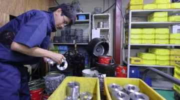 اليابان: انخفاض الأجور الحقيقية بنسبة 2.9% للشهر الخامس على التوالي