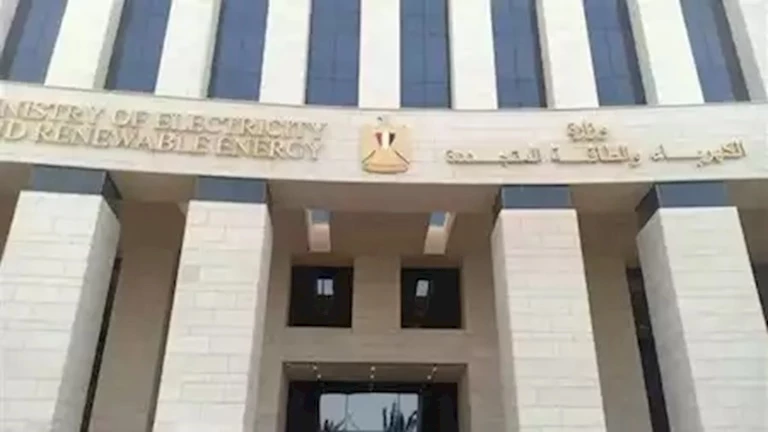 اليوم وغدًا.. لجنة امتحانات “القابضة للكهرباء” تختار 3 قيادات جديدة