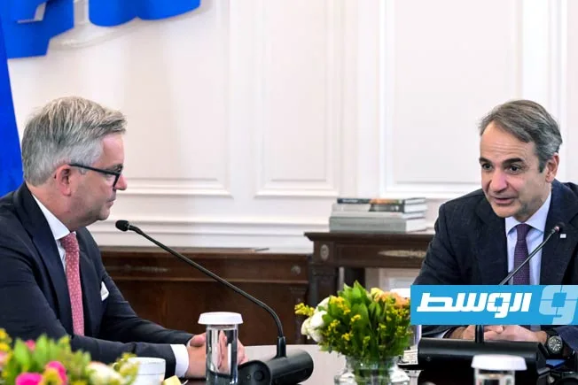 اليونان تطلب مساعدة أوروبا لوقف تدفق المهاجرين من شرق ليبيا اليونان تطلب مساعدة أوروبا لوقف تدفق المهاجرين من شرق ليبيا