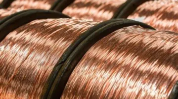 انخفاض أسعار النحاس في لندن مع توقعات للضغوط على السوق قبل تنفيذ الرسوم الأمريكية