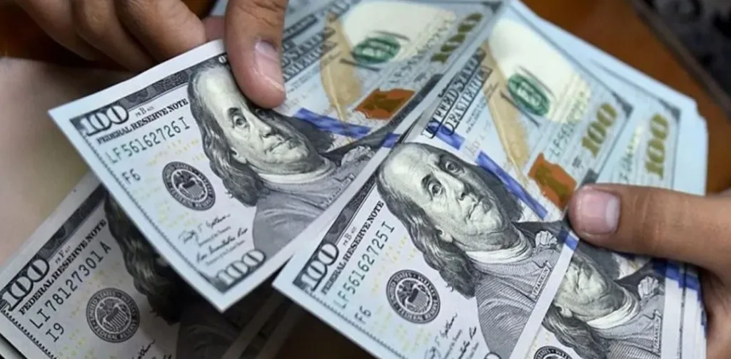 انخفاض سعر الدولار بمعدل 10 قروش أمام الجنيه خلال تعاملات اليوم انخفاض سعر الدولار بمعدل 10 قروش أمام الجنيه خلال تعاملات اليوم