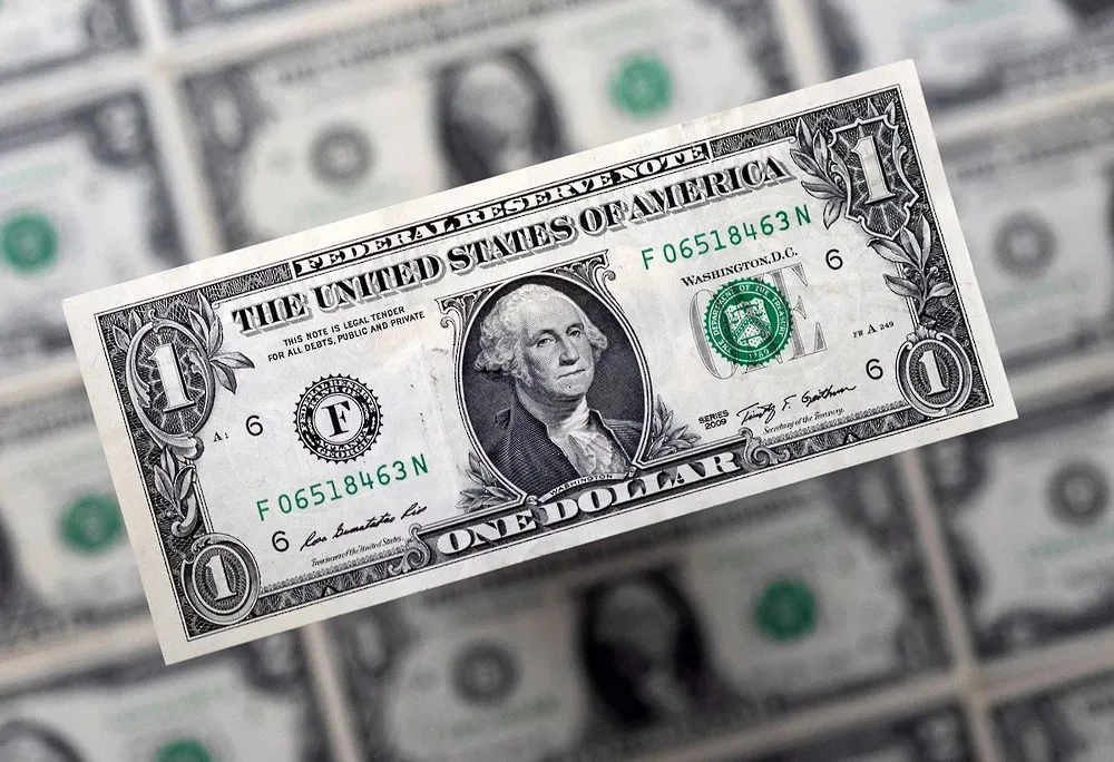 انخفاض سعر الدولار مقابل اليوان الصيني