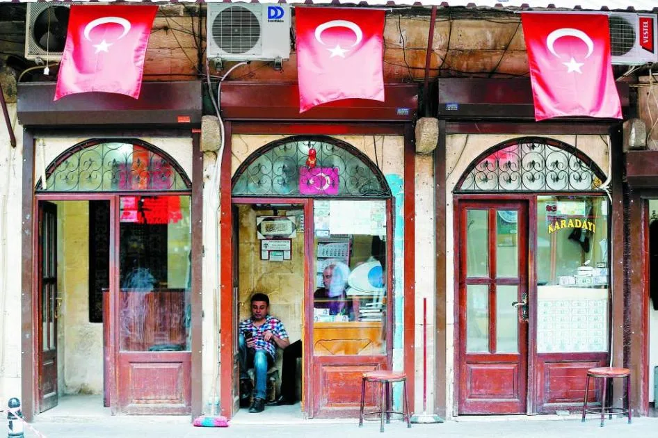 انخفاض معدل التضخم في تركيا بشكل مفاجئ إلى 35% في يونيو انخفاض معدل التضخم في تركيا بشكل مفاجئ إلى 35% في يونيو