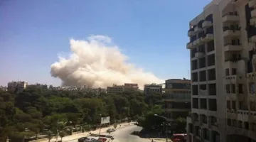 انفجار مخزن للذخائر بالقرب من مطار حلب في شمال سوريا