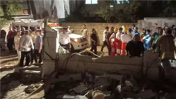 انفجاران يضربان شمال إيران.. إصابات واسعة وأضرار كبيرة وبدء تحقيقات عاجلة (فيديو) انفجاران يضربان شمال إيران.. إصابات واسعة وأضرار كبيرة وبدء تحقيقات عاجلة (فيديو)