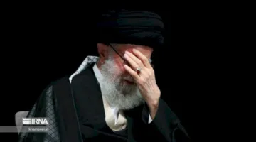 انهيار داخلي وتدهور خارجي