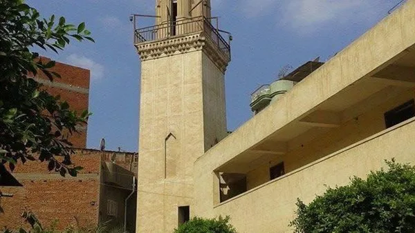 انهيار مئذنة مسجد تاريخي يكشف النزاعات بين وزارتَي السياحة والأوقاف انهيار مئذنة مسجد تاريخي يكشف النزاعات بين وزارتَي السياحة والأوقاف