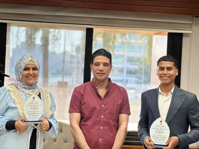 بإرادة قوية: أم وابنها يحققان حلم التفوق في الثانوية العامة في صعيد مصر بإرادة قوية: أم وابنها يحققان حلم التفوق في الثانوية العامة في صعيد مصر