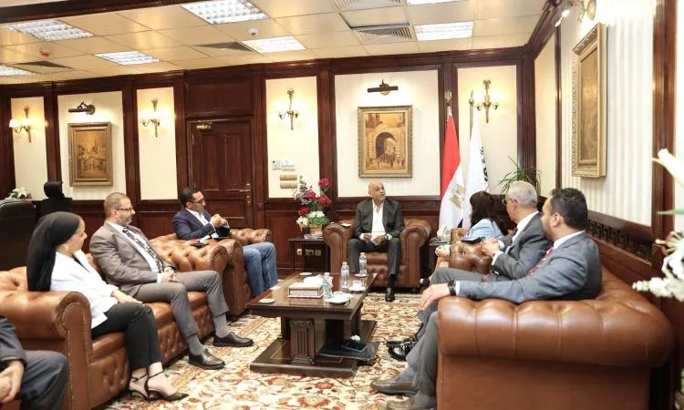 باسل رحمي: توفير مزيد من التمويل لإنشاء مشاريع صغيرة ومتوسطة باسل رحمي: توفير مزيد من التمويل لإنشاء مشاريع صغيرة ومتوسطة