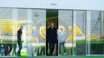 بالأسماء: جيسوس يستبعد أربعة لاعبين من النصر السعودي