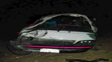 بالتفاصيل.. وفاة طفلة وإصابة 23 فردًا جراء انقلاب ميكروباص على طريق “قفط – ا”