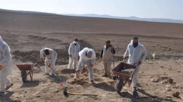بالصور.. استلام جثامين 20 شهيدًا من ضحايا مذبحة سجن بادوش بعد إجراء المطابقة الجينية