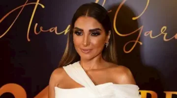 بالصور: روجينا تستمتع بأجازة الصيف مع عائلتها في إيطاليا