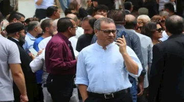 بالصور| مشاهير الفن يودعون لطفي لبيب من كنيسة مارمرقس