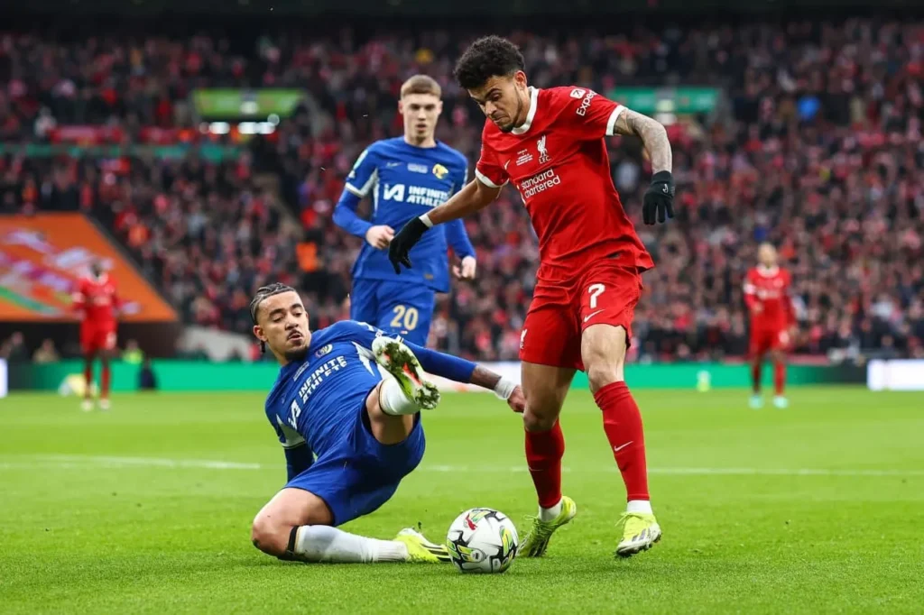 بايرن ميونخ يُقدم عرضًا بقيمة 80 مليون يورو لضم لويس دياز وتفادي برشلونة بايرن ميونخ يُقدم عرضًا بقيمة 80 مليون يورو لضم لويس دياز وتفادي برشلونة