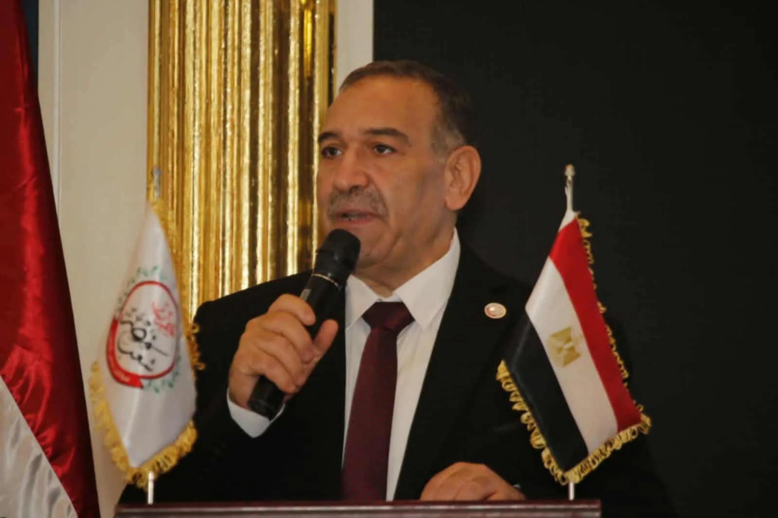 حزب شعب مصر: ضم عائلة شهيد عملية ضبط خلية حسم إلى صندوق الشهداء يعكس قراراً إنسانياً يعزز قيم الوطنية حزب شعب مصر: ضم عائلة شهيد عملية ضبط خلية حسم إلى صندوق الشهداء يعكس قراراً إنسانياً يعزز قيم الوطنية