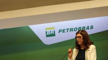 «بتروبراس»: من الممكن أن نوجه شحنات النفط إلى آسيا إثر «رسوم ترامب»