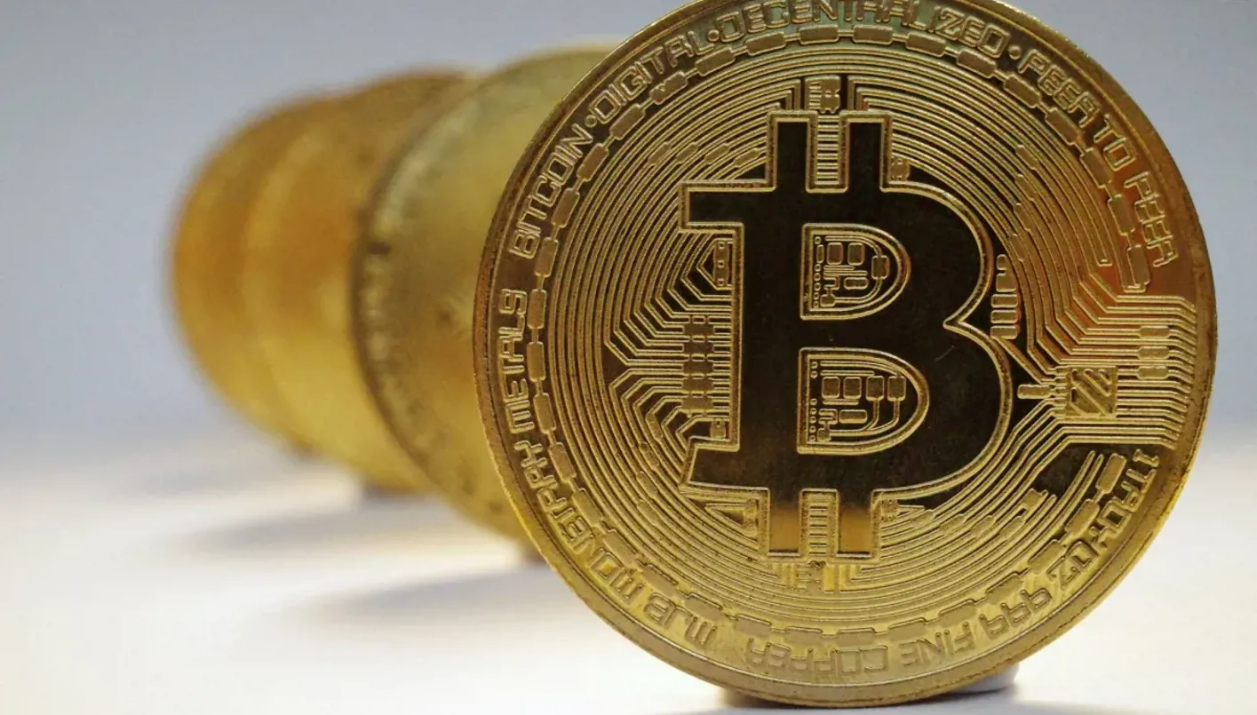بتكوين تصل إلى أعلى مستوياتها عند 116 ألف دولار
