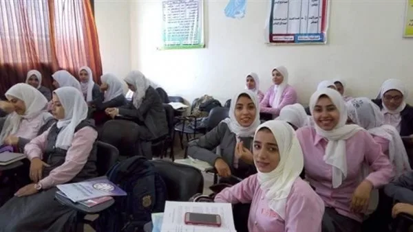 بدء قبول الطلبات في المدارس الثانوية الفنية للتمريض لعام 2025-2026