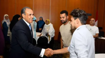 وزير الخارجية يجتمع مع المصريين المقيمين في مالي