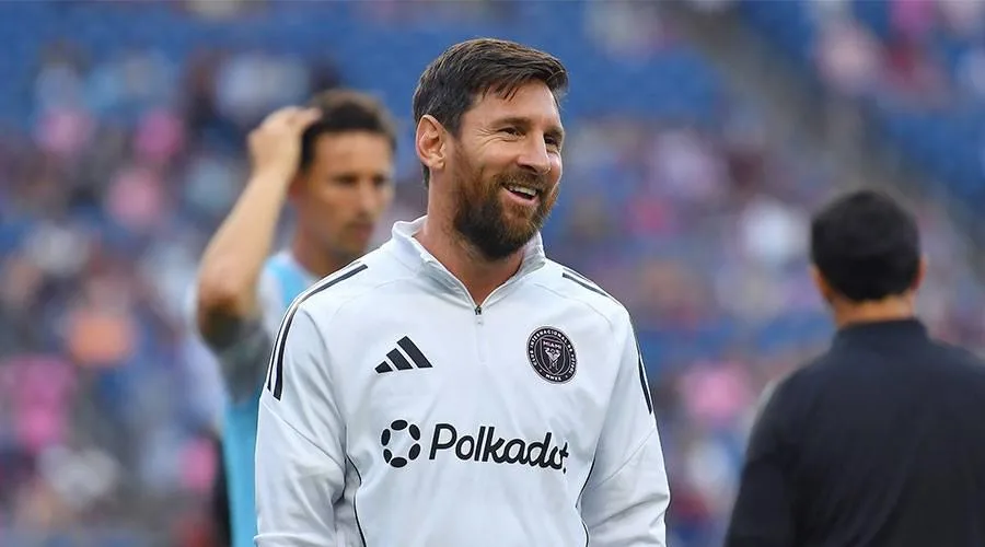 برشلونة يتطلع لمشاركة ميسي في الافتتاح الرسمي لملعبه.