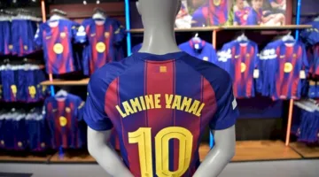 برشلونة يخصص الرقم 10 لنجمهم الشاب لامين جمال