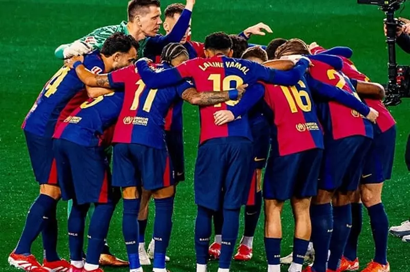 برشلونة يقترب من إنهاء مسيرة تير شتيجن.. وفليك يستعد لتأكيد القرار خلال الاستعدادات برشلونة يقترب من إنهاء مسيرة تير شتيجن.. وفليك يستعد لتأكيد القرار خلال الاستعدادات