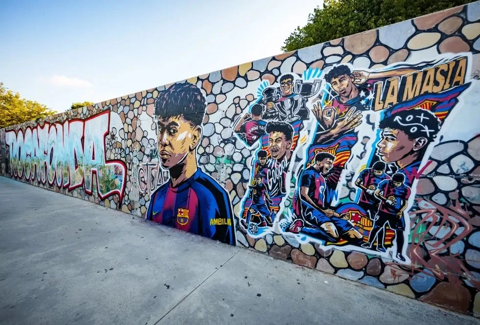 برشلونة يمدد عقد لامين يامال برقم قميص مميز