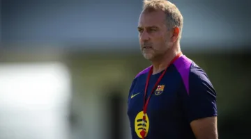 برشلونة يُكمل التحضيرات لجولته في آسيا.. وفليك يراجع رأيه حول لاعب الفريق