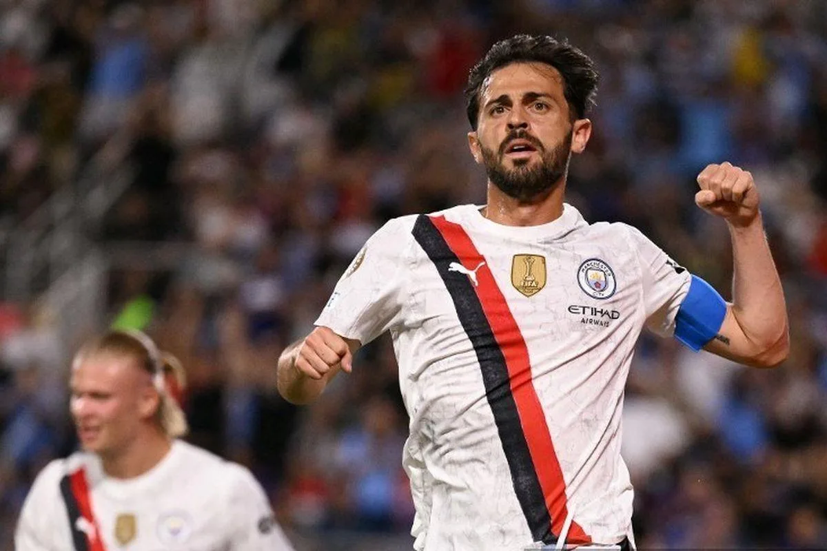برناردو سيلفا يتحدث عن هزيمة مانشستر سيتي التاريخية أمام الهلال: كانوا يستحقون الصعود