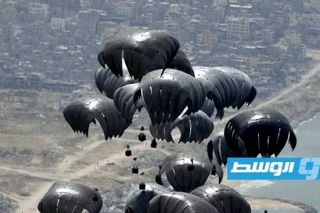بريطانيا ترسل أولى دفعات المساعدة الجوية إلى غزة