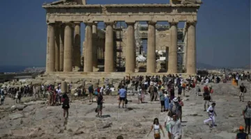 بسبب درجات الحرارة المرتفعة.. إغلاق جزئي لموقع أثرى هام في أثينا