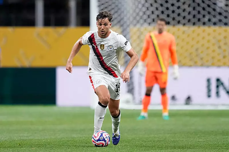 بعد 17 مباراة فقط.. هل يترك نيكو جونزاليس مانشستر سيتي؟ بعد 17 مباراة فقط.. هل يترك نيكو جونزاليس مانشستر سيتي؟