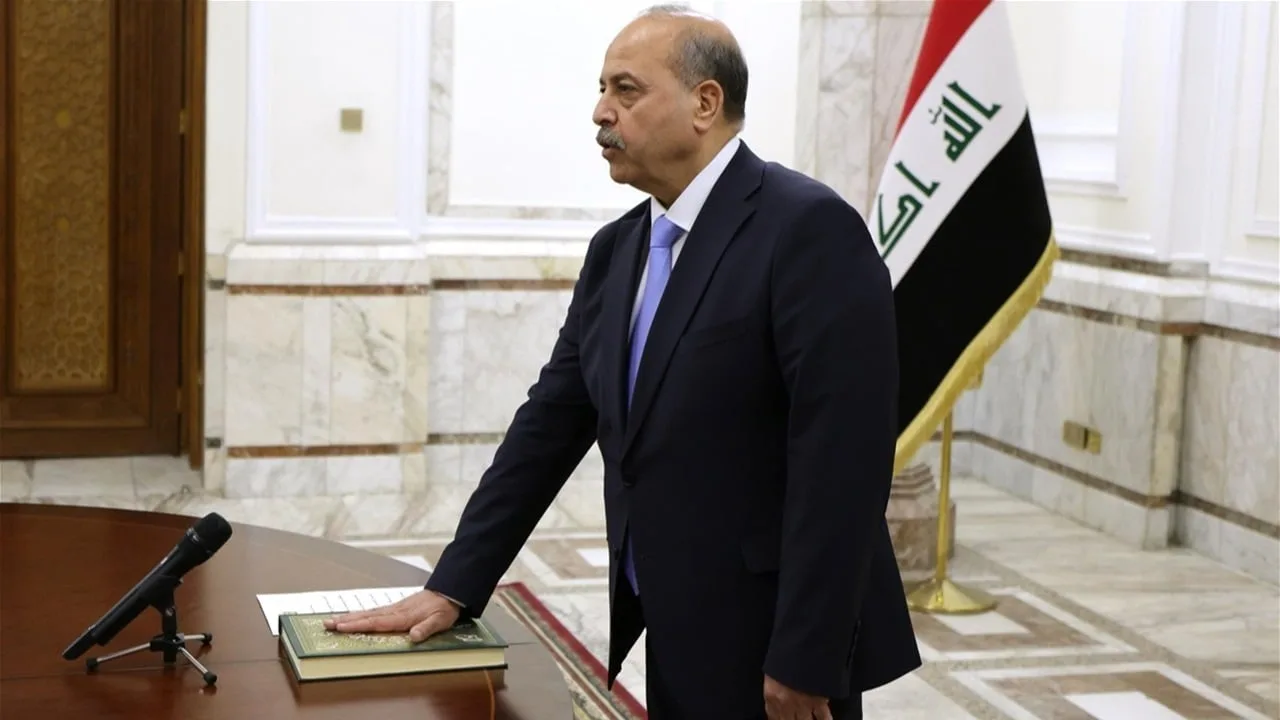 بعد أداء اليمين الدستورية: أول تعليق لرئيس المحكمة الاتحادية حول التدخلات. بعد أداء اليمين الدستورية: أول تعليق لرئيس المحكمة الاتحادية حول التدخلات.