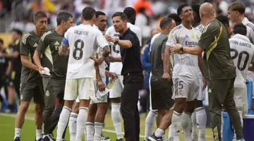 بعد أزمة باريس.. ألونسو يعقد اجتماعات طارئة مع لاعبي ريال مدريد.