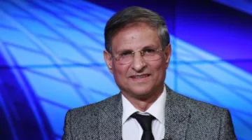 بعد إشارات الفساد.. الأهلي ينظر في إلغاء عضوية مصطفى يونس