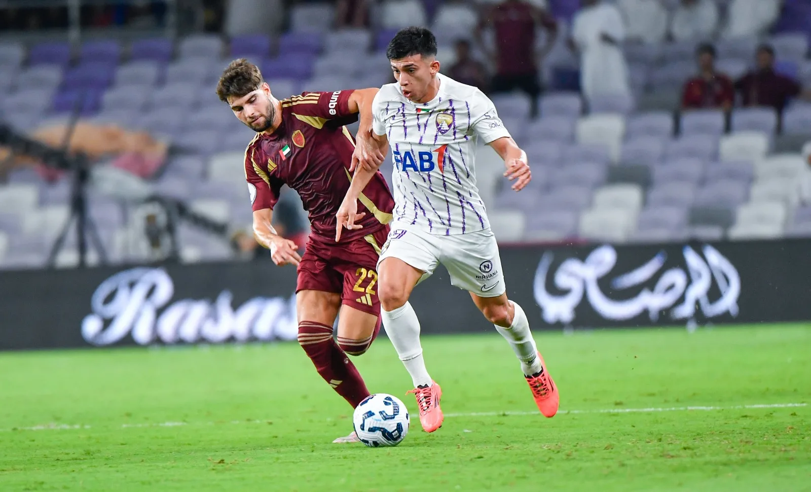 بعد التعاقد مع لاعب برشلونة، الوحدة يسعى إلى الأرجنتين لإجراء صفقة جديدة. بعد التعاقد مع لاعب برشلونة، الوحدة يسعى إلى الأرجنتين لإجراء صفقة جديدة.
