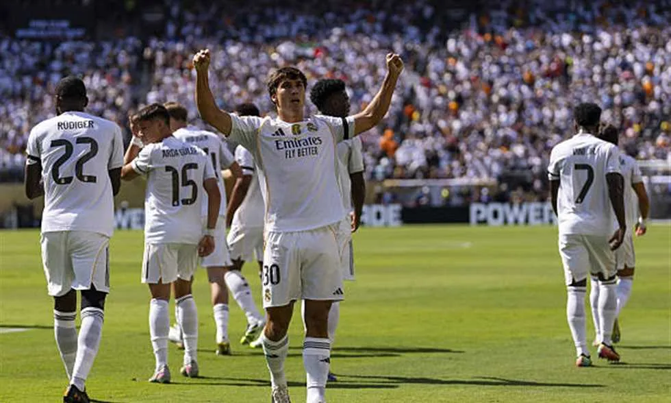 بعد تأخير 4 ساعات: فيفا يتدخل لحل مشكلة هبوط طائرة ريال مدريد في نيويورك