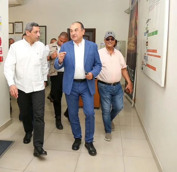 بعد توقف لمدة عامين، وزير قطاع الأعمال يعلن عن استئناف تشغيل مصنع الأنود في العين السخنة خلال 6 أشهر. بعد توقف لمدة عامين، وزير قطاع الأعمال يعلن عن استئناف تشغيل مصنع الأنود في العين السخنة خلال 6 أشهر.