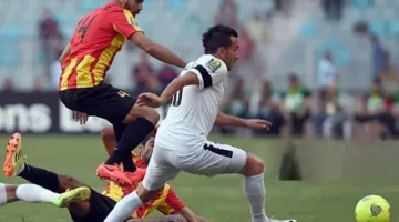 بعد ظهوره بقميص غير معروف.. الصفاقسي يكشف لـ”ليلا كورة” عن رقم علي معلول في الفريق (صور)