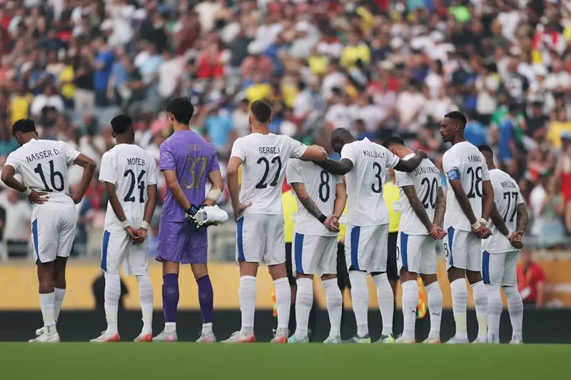 بعد هزيمة الهلال.. الفرق البرازيلية تعزز الفارق مع الأندية العربية في كأس العالم (صور) بعد هزيمة الهلال.. الفرق البرازيلية تعزز الفارق مع الأندية العربية في كأس العالم (صور)