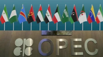 بلومبرج: “أوبك+” تخطط لإعادة 550 ألف برميل نفط إلى السوق مجددًا