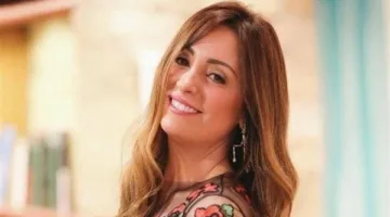 بمظهر صيفي رائع.. نرمين الفقي تجذب الأنظار من على الساحل