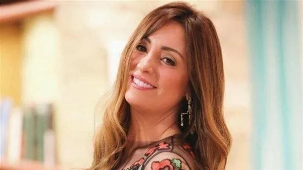 بمظهر صيفي رائع.. نرمين الفقي تجذب الأنظار من على الساحل بمظهر صيفي رائع.. نرمين الفقي تجذب الأنظار من على الساحل