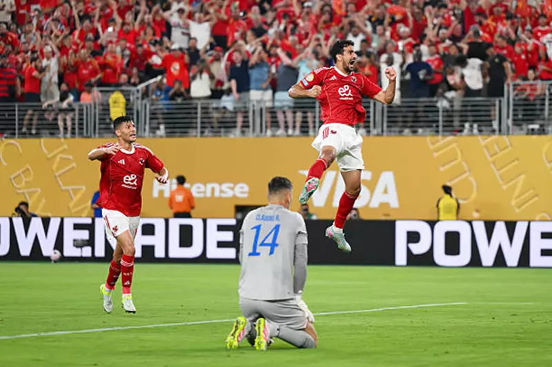 بن رمضان: الزمالك وبيراميدز هما أبرز المنافسين.. وهذه تفاصيل هدفي في كأس العالم للأندية بن رمضان: الزمالك وبيراميدز هما أبرز المنافسين.. وهذه تفاصيل هدفي في كأس العالم للأندية