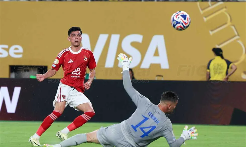 بنشرقي: أطمح في تحقيق بطولة دوري الأبطال مع الأهلي.. ومباراة الزمالك كانت لها قيمة خاصة بالنسبة لي. بنشرقي: أطمح في تحقيق بطولة دوري الأبطال مع الأهلي.. ومباراة الزمالك كانت لها قيمة خاصة بالنسبة لي.