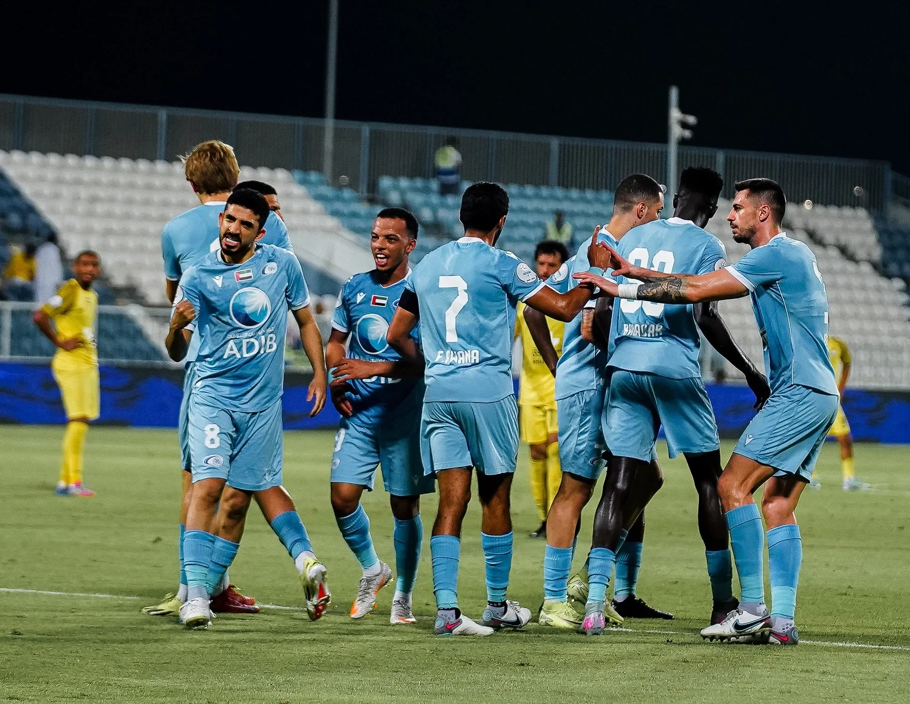 بني ياس الإماراتي يوشك على التعاقد مع نجم منتخب أوزبكستان