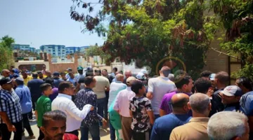 بورسعيد تودع “السمعة” أبرز مشجعي المصري خلال جنازته – صور