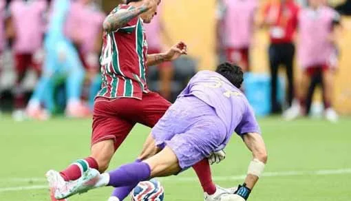 بونو يواصل تألقه في التصديات خلال كأس العالم للأندية بونو يواصل تألقه في التصديات خلال كأس العالم للأندية