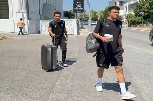 بيراميدز يتوجه إلى إسطنبول لملاقاة قاسم باشا بيراميدز يتوجه إلى إسطنبول لملاقاة قاسم باشا